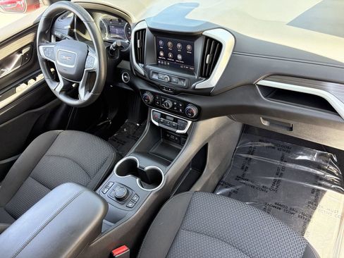 Used 2022 GMC Terrain SLE w/ Driver Convenience Package AWD/4WD image 12