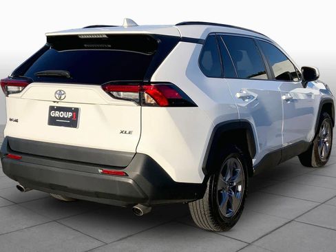 Used 2022 Toyota RAV4 XLE w/ Convenience Package FWD image 13
