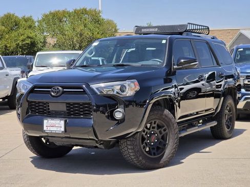 Used 2022 Toyota 4Runner SR5 Premium w/ Moonroof Package AWD/4WD image 1