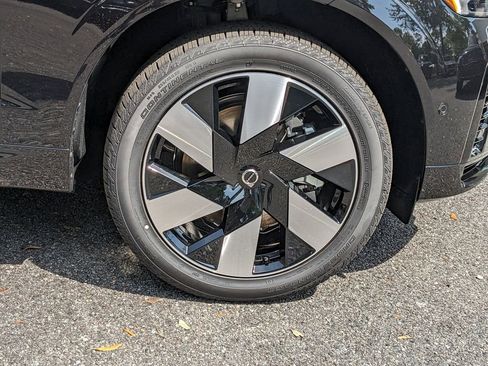 New 2025 Volvo XC60 T8 Plus w/ Climate Package image 12