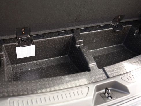 Used 2018 GMC Acadia SLE w/ LPO, Black Accent Package image 36