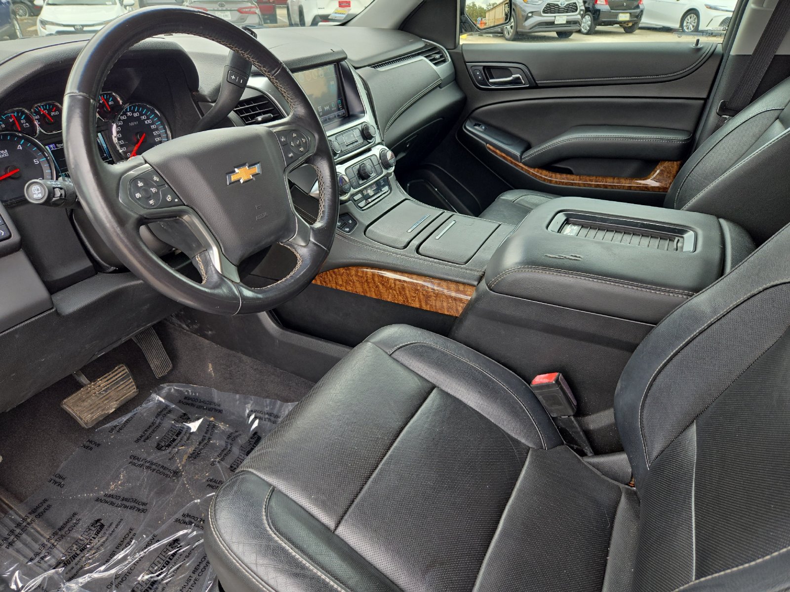 Used 2020 Chevrolet Suburban Premier RWD image 9
