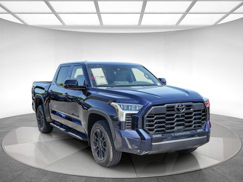 Used 2025 Toyota Tundra Limited w/ TRD Off-Road Package AWD/4WD image 5