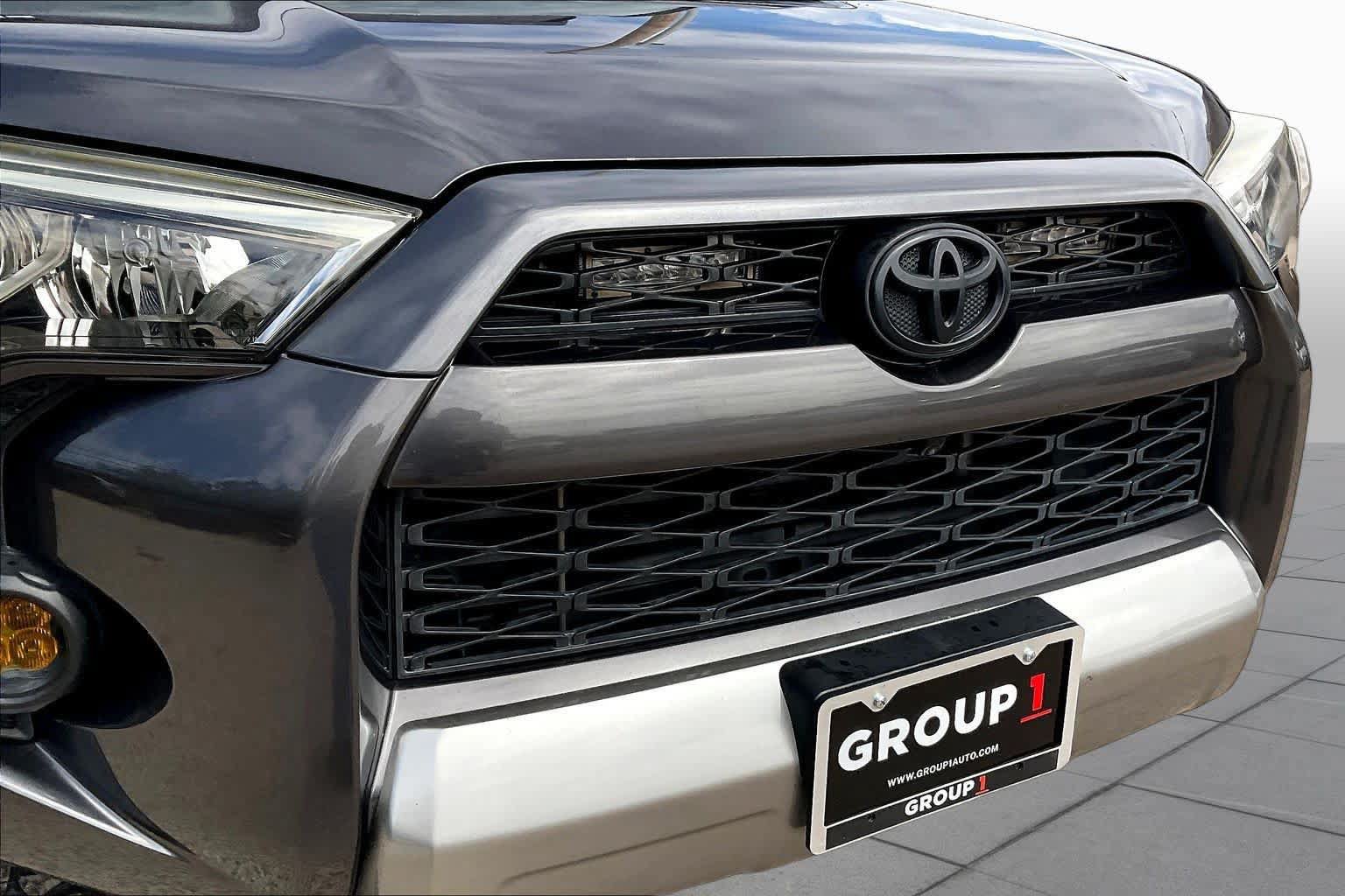 Used 2019 Toyota 4Runner TRD Off-Road Premium AWD/4WD image 29