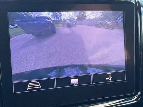 Used 2020 Chevrolet Traverse LT w/ LPO, Floor Liner Package AWD/4WD image 12