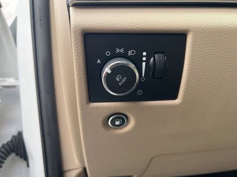 Used 2019 Jeep Grand Cherokee Limited w/ Luxury Group II image 8