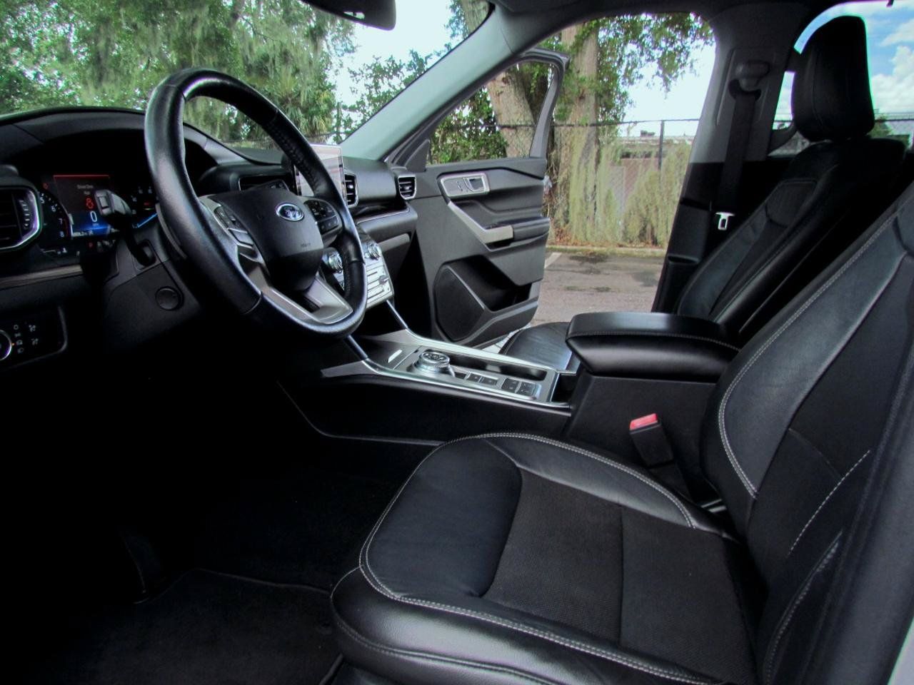 Used 2020 Ford Explorer Limited RWD image 19