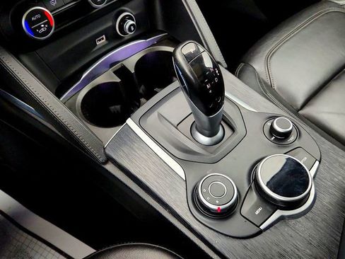 Used 2019 Alfa Romeo Stelvio RWD image 16