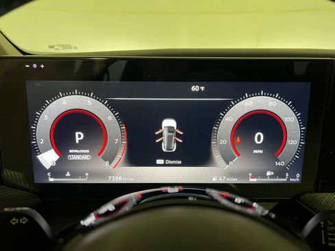 Used 2025 Nissan Kicks SR FWD image 16