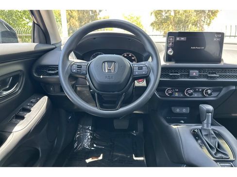 Used 2027 Honda HR-V LX image 16