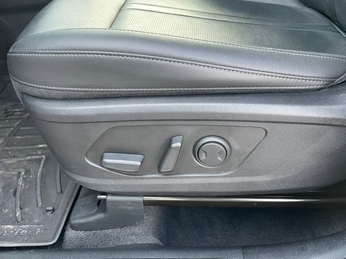 Certified 2025 Kia Sorento S w/ Panoramic Sunroof Package image 10