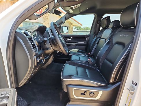 Used 2025 RAM 1500 Laramie image 11