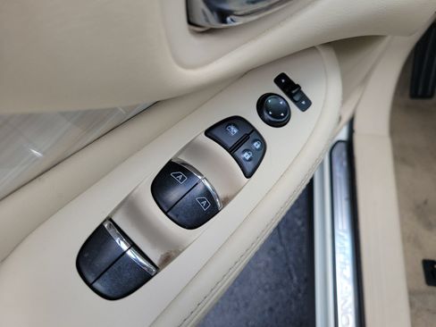 Used 2015 Nissan Murano Platinum w/ Platinum Technology Package FWD image 18