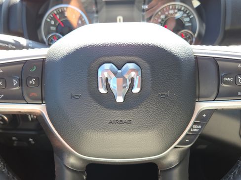 Used 2022 RAM 1500 Big Horn AWD/4WD image 29