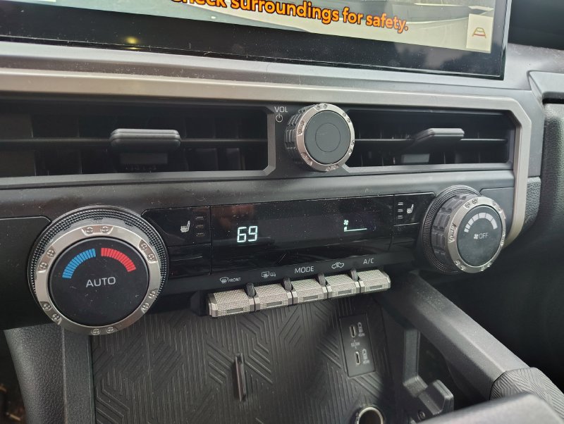 Used 2024 Toyota Tacoma TRD Sport AWD/4WD image 13