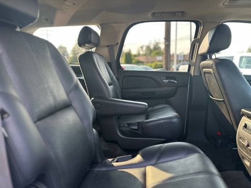 Used 2007 GMC Yukon SLT w/ SLT Preferred Equipment Group RWD image 24