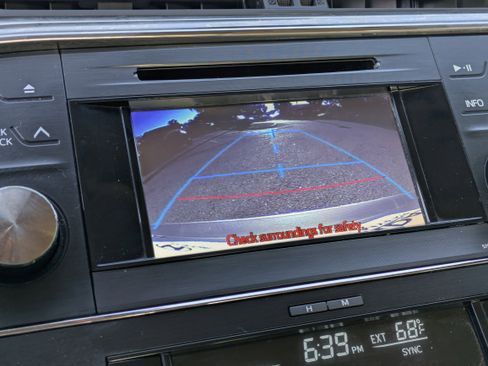 Used 2014 Toyota Avalon XLE image 29