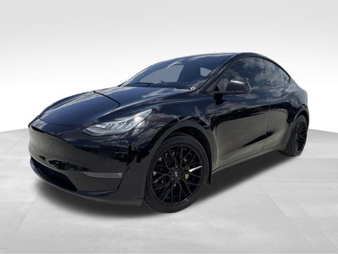 Used 2021 Tesla Model Y Long Range AWD/4WD image 1