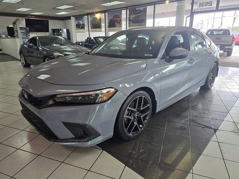 Used 2022 Honda Civic Sport Touring image 1