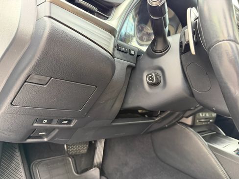 Used 2019 Lexus ES 350 w/ Premium Package FWD image 18