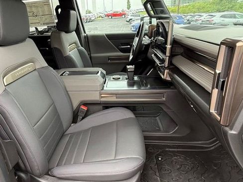 New 2026 GMC Hummer EV SUV w/ LPO, Dark Essentials Package AWD/4WD image 19