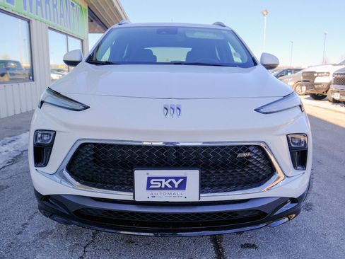 Used 2024 Buick Encore GX Sport Touring image 14