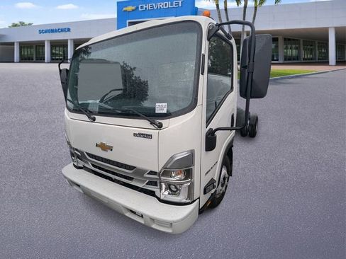 New 2025 Chevrolet Low Cab Forward image 3