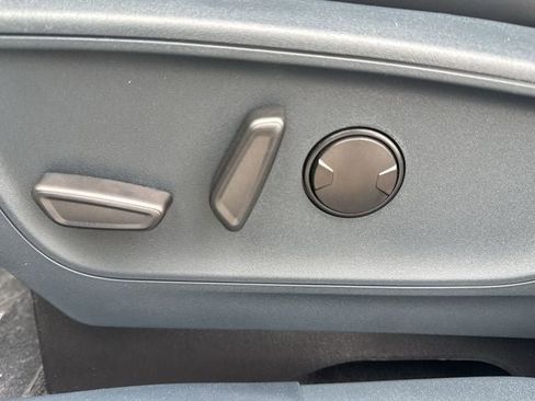 New 2025 Ford Maverick Lariat w/ Black Appearance Package image 12