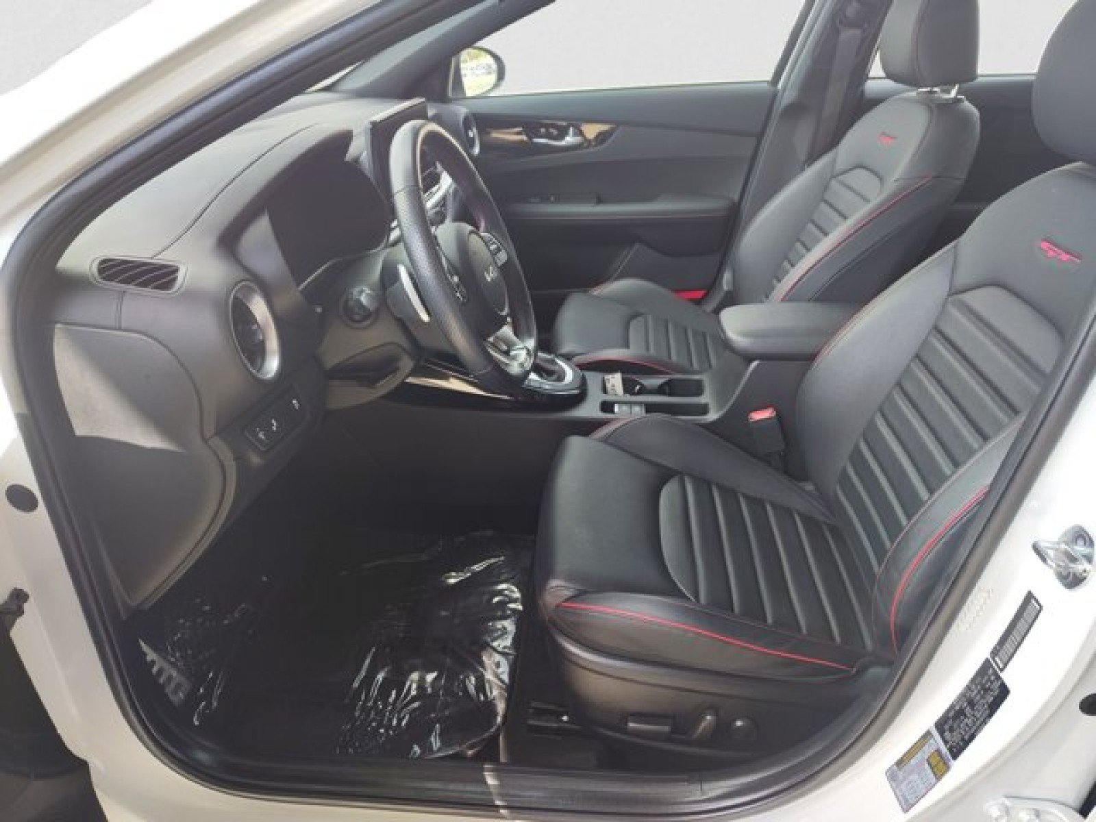 Used 2023 Kia Forte GT w/ GT2 Package FWD image 10