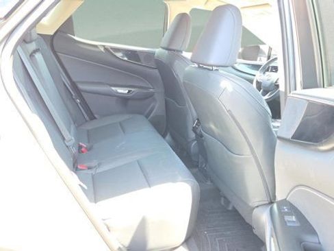 Used 2025 Lexus NX 250 FWD w/ Towing Package (2000 Lbs) image 15