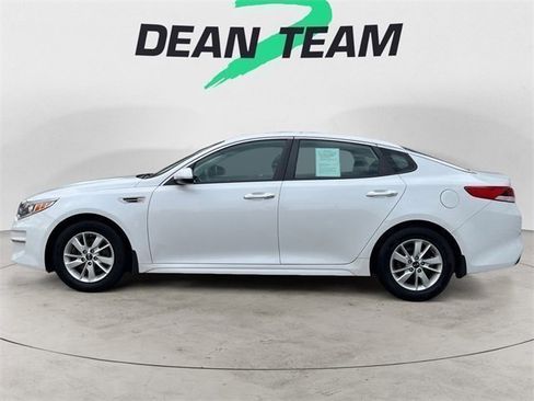 Used 2017 Kia Optima LX image 5