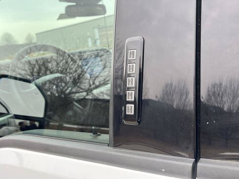 Certified 2023 Ford F250 XLT AWD/4WD image 6
