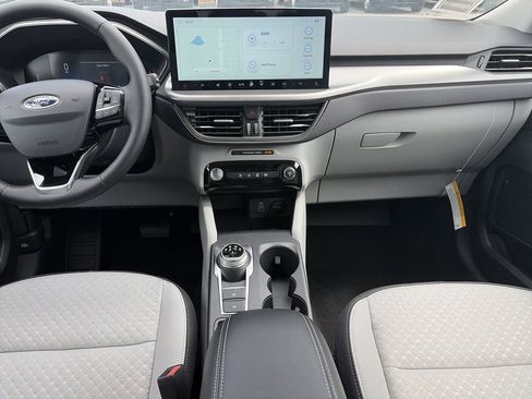 Used 2025 Ford Escape Active w/ Tech Pack #1 FWD image 16