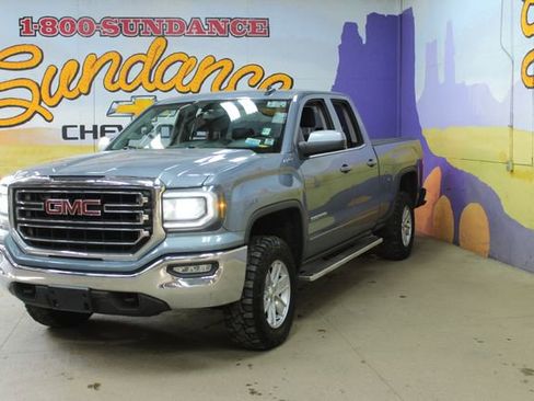 Used 2016 GMC Sierra 1500 SLE w/ SLE Preferred Package AWD/4WD image 2