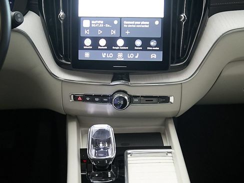 Certified 2026 Volvo XC60 B5 Ultra AWD/4WD image 30