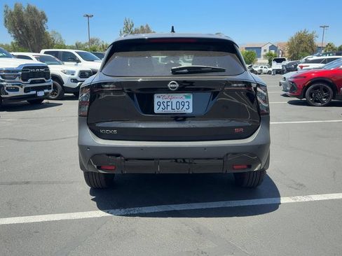 Used 2025 Nissan Kicks SR FWD image 7