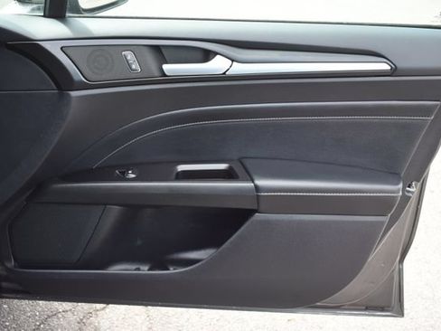 Used 2019 Ford Fusion Energi Titanium FWD image 45