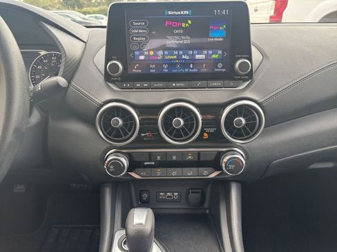 Used 2025 Nissan Sentra SV image 18