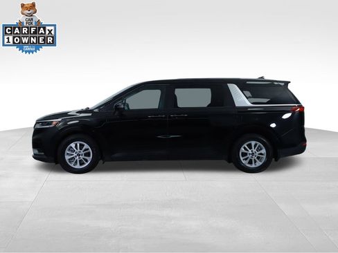 Used 2024 Kia Carnival LX image 9