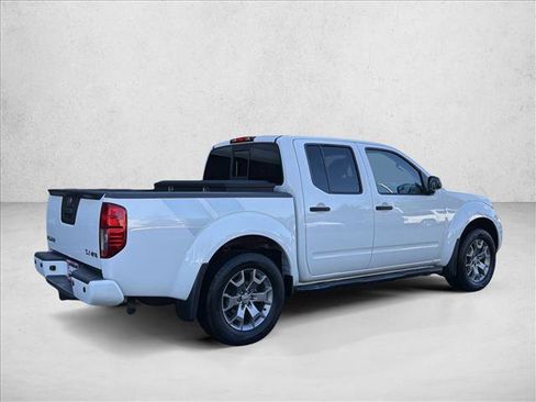 Used 2021 Nissan Frontier SV image 5