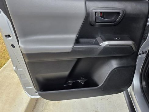 Certified 2022 Toyota Tacoma SR5 image 28