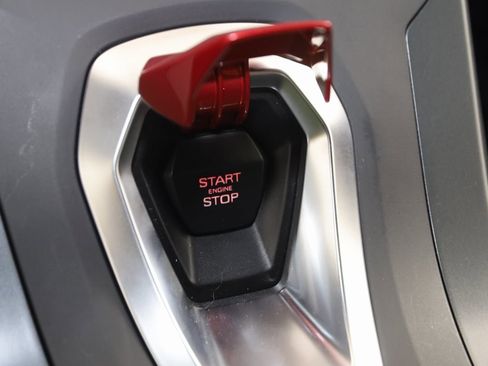 Used 2022 Lamborghini Huracan EVO image 39