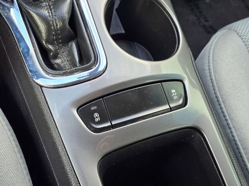 Used 2019 Chevrolet Cruze LS FWD image 30