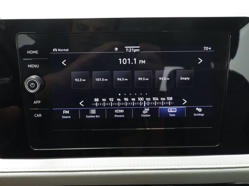 Used 2025 Volkswagen Taos S AWD/4WD image 9