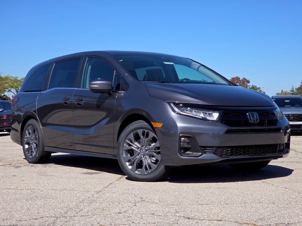 New 2027 Honda Odyssey Touring image 2