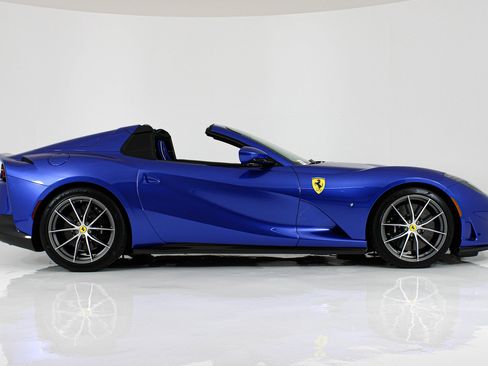 Certified 2022 Ferrari 812 GTS RWD image 41