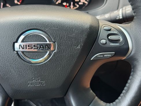 Used 2019 Nissan Pathfinder SL AWD/4WD image 21