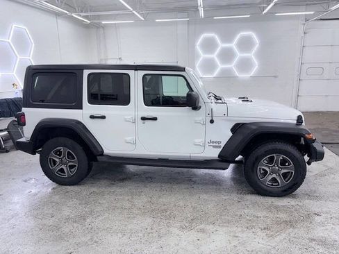 Used 2018 Jeep Wrangler Unlimited Sport S image 2