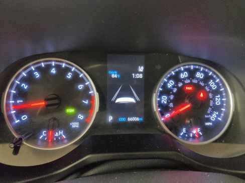 Used 2019 Toyota RAV4 LE FWD image 23