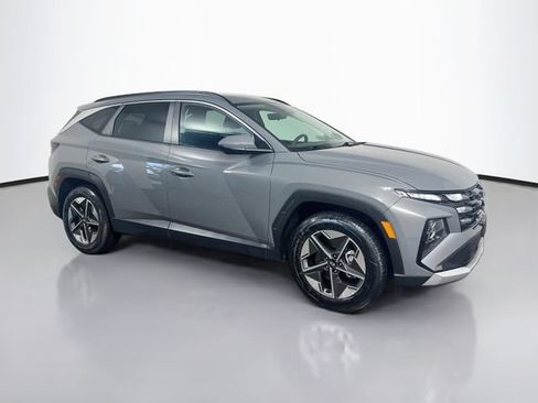 Used 2025 Hyundai Tucson SEL FWD image 24